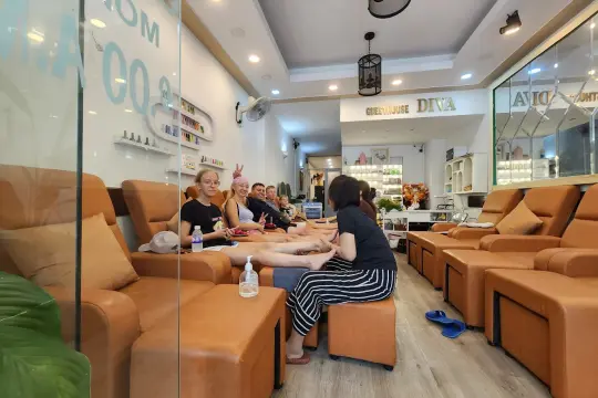 Banana spa Nha Trang- massage & nail