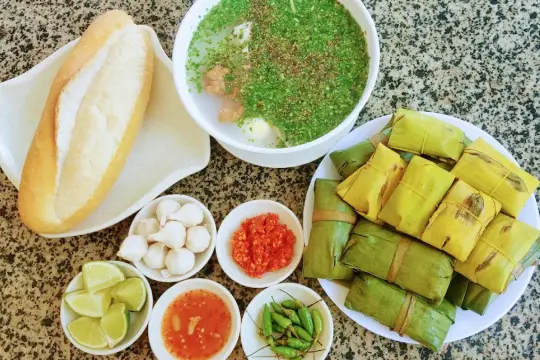 Суп с толстой лапшой Hai Quang