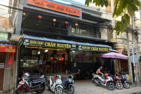 Quán Chay Chân Nguyên