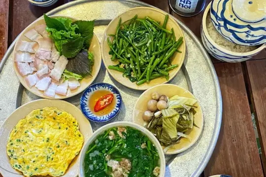 Cơm nhà Góc Hà Nội