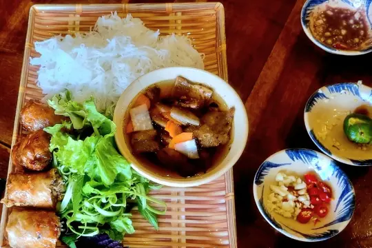 Cơm nhà Góc Hà Nội