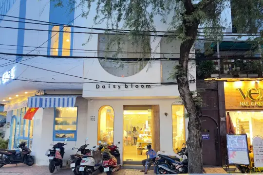 Daisy Bloom | Unique Gift & Accessory Shop
