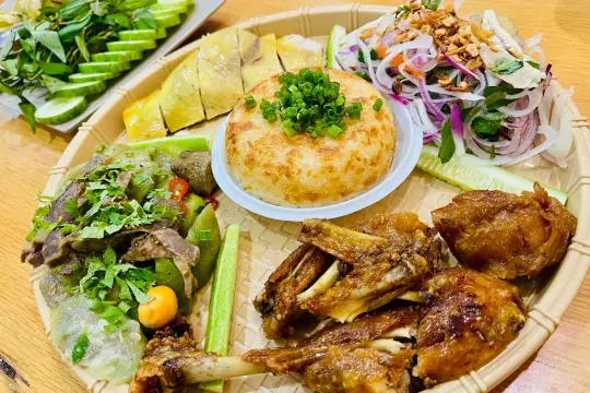 Cơm Gà Chú Ngộ