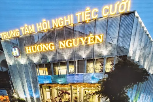 흐엉 응우옌 웨딩 레스토랑 판랑