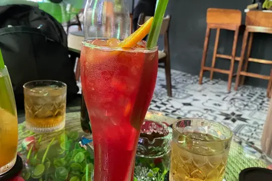 Kangaroo Cafe Bar Van Ninh