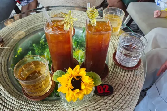 Kangaroo Cafe Bar Van Ninh