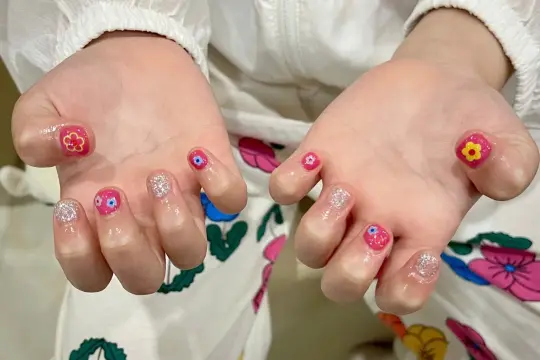 SILK HEALTH SPA - Massage and Nail