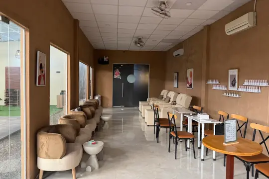 SILK HEALTH SPA - Massage and Nail