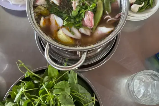 周鱿鱼火锅店（大岭）
