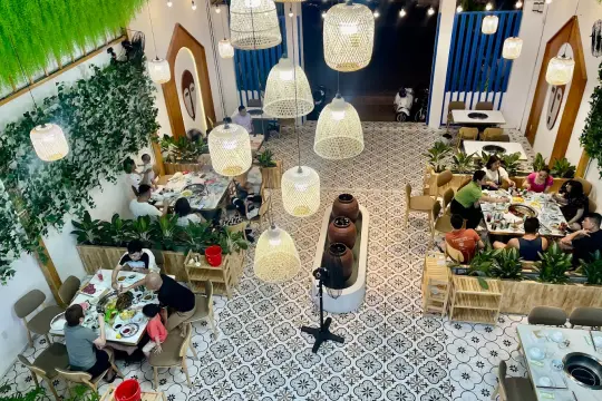Lẩu Nam