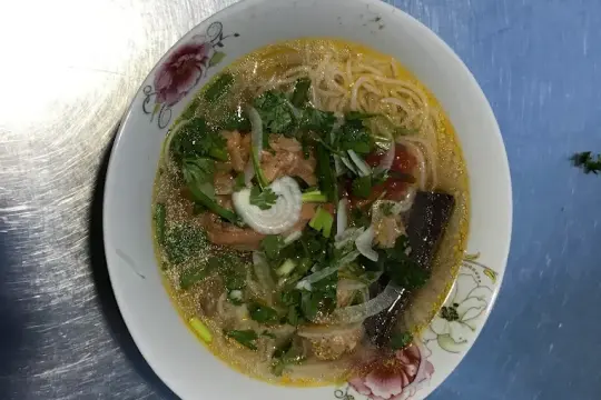 Рисовая лапша с крабовым мясом у госпожи Фыонг в Фанранге