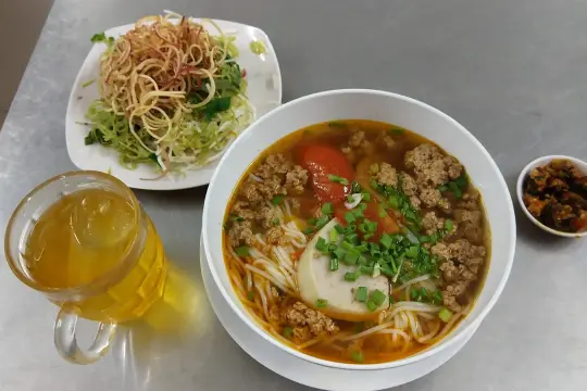 Mrs. Phượng’s Crab Noodle Soup Phan Rang