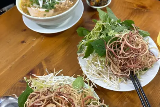 Bun Rieu Oc Restaurant