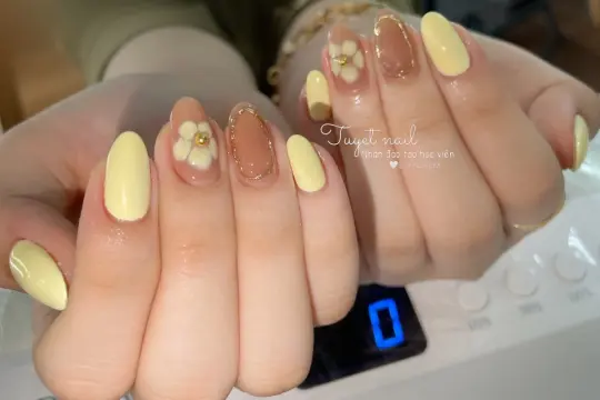 Tuyết Nail 2