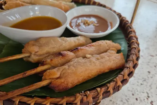 Vị Việt Quán