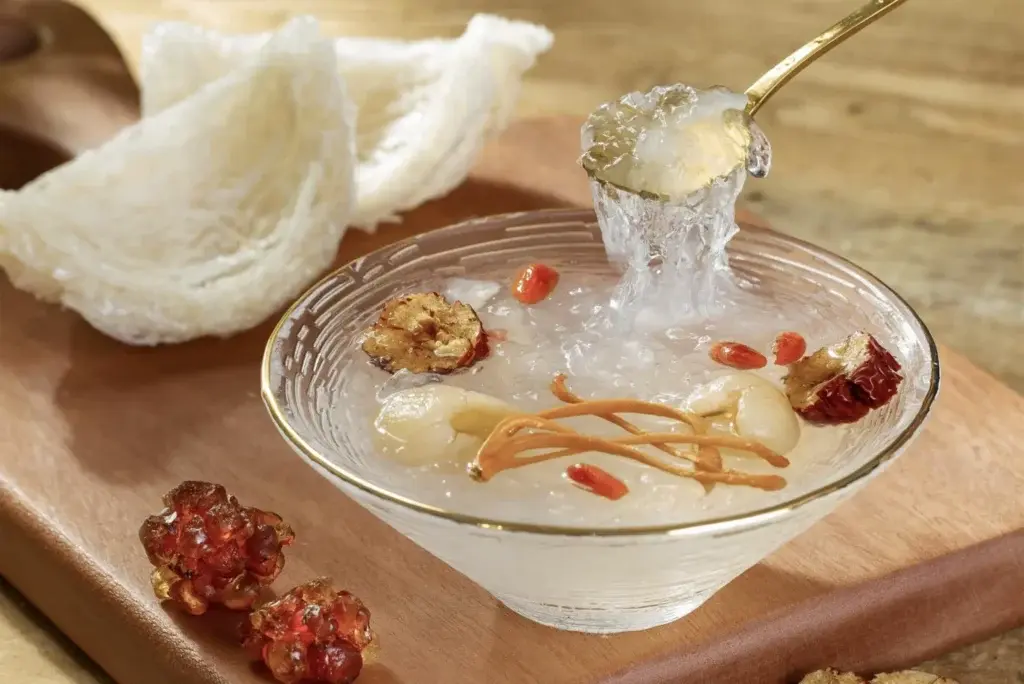 Yến sào Khánh Hòa – “Vàng trắng” của biển Việt Nam